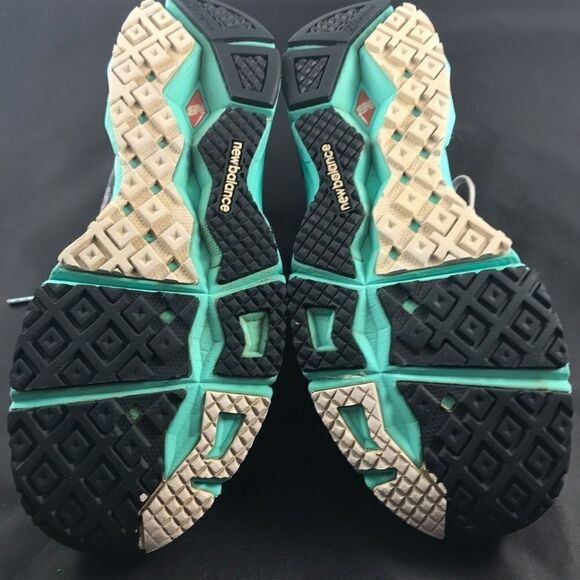 Mint New Balance 890 V3 Barringer Racing Womens 10 - Picture 5 of 6